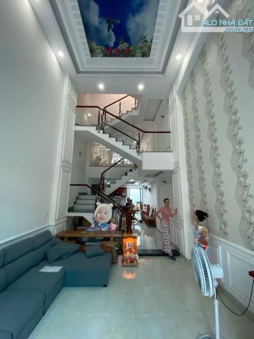 Bán Nhà 4 tầng FULL NỘI THẤT Khu Phân Lô đường TX33,phường THẠNH XUÂN,Q12,dt 66m².Hẻm 8m. - 2