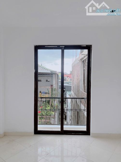 Nhà ngõ 15 Tả Thanh Oai,36m 4 tầng,4.5 tỷ cách trường Cao Đẳng 800 - 2