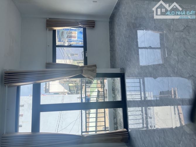 bán gấp nhà 1/ âu cơ 2 tầng sát mặt tiền 52m2 bên cạnh đại học văn hiến chỉ 4₫ - 2