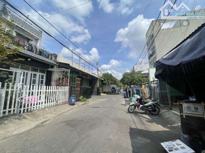 Bán gấp nhà cấp 4 MT đs 4 Tân Tạo A 5x20m giá 5,5 tỷ giá tốt đang cho thuê 12 triệu/tháng - 2