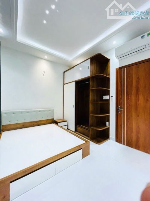Siêu Phẩm Khu VIP GÒ VẤP - KO Quy Hoạch Lộ Giới - 4 Tầng Xe Hơi Ngủ - 5m × 10m - 7.2 TỶ - 2