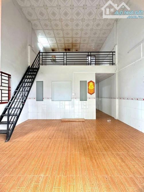 Bán gấp căn nhà cấp 4 hẻm Đặng thúc Vình, Hóc Môn, Giá 860 Triệu - 2
