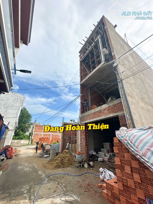 CHỦ GỞI BÁN NHÀ 1 TRỆT 2 LẦU 3 TẤM ĐÚC THUỘC KDC HOÀNG MINH CHÁNH P. HOÁ AN - 2