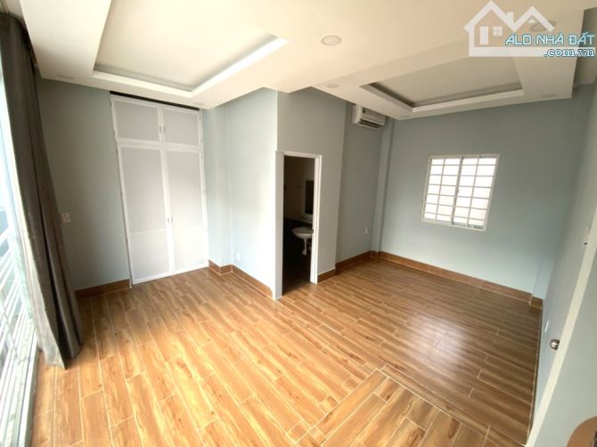 BÁN NHÀ QUẬN 10 – 3/2 – 5 TẦNG – 40M2 – DÒNG TIỀN 30TR – SÁT HẺM 6M – 6.X TỶ - 2