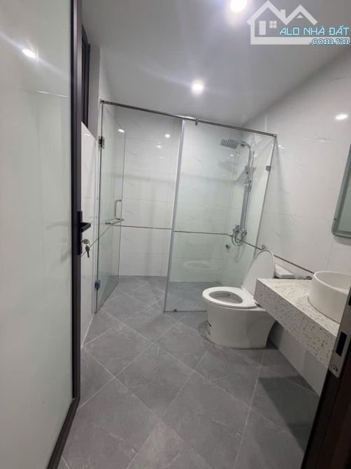 HIẾM CÓ! NHÀ CẦU GIẤY 38M2 X 6 TẦNG, MẶT TIỀN 4M, NỞ HẬU ĐẸP - SỔ ĐỎ CHÍNH CHỦ! - 2
