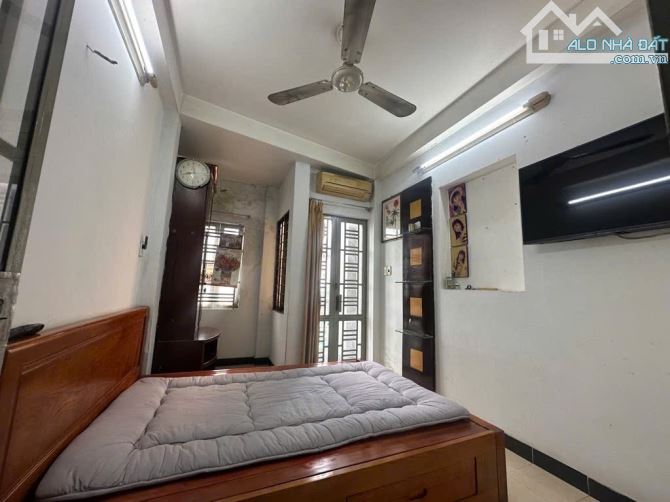 TL CChủ-Mặt Tiền 4 Tầng VIP Huỳnh Văn Bánh-5PN-Vỉa Hè-Sát Ngã 3 Phan Đình Phùng-Nhỉnh 10T - 2