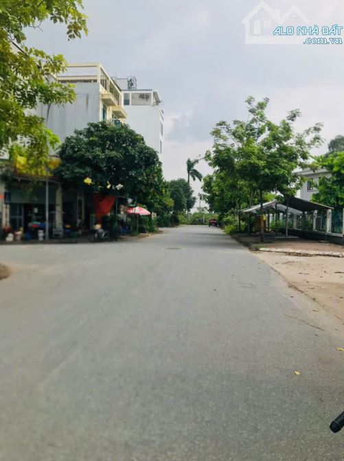 BÁN 87M ĐẤT LÔ-GÓC TÁI ĐỊNH CƯ LƯU PHÁI-NGŨ HIỆP P.LÔ VỈA HÈ ÔTÔ K.DOANH CHỈ 20.1 TỶ - 2