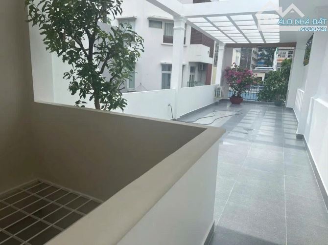 Bán nhà hẻm xe hơi thông Trần Quang Khải, Q1 – DT 121m² – 3 tầng – 23.3 tỷ - 2