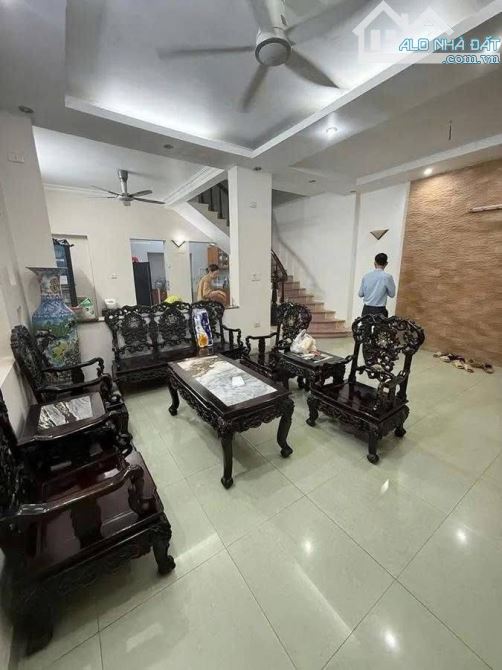 Bán nhà Đống Đa, mặt tiền 6m, ô tô trong nhà, lô góc 27 tỷ - 2