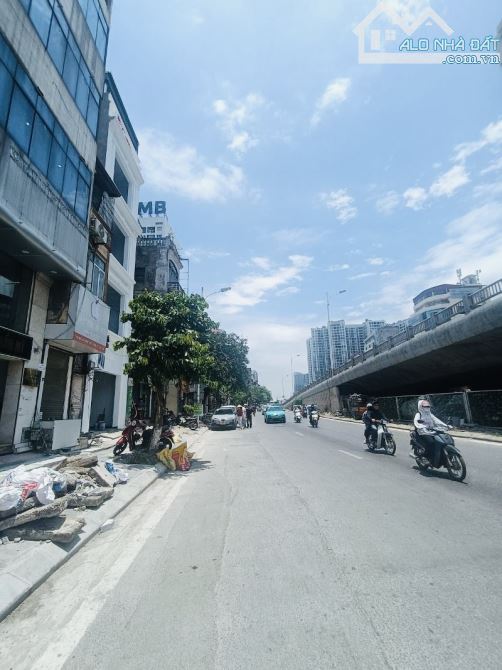 BÁN NHÀ MẶT PHỐ MINH KHAI - VỈA HÈ - HAI MẶT TIỀN - KINH DOANH - DT 115M . GIÁ BÁN 69.5 TỶ - 2