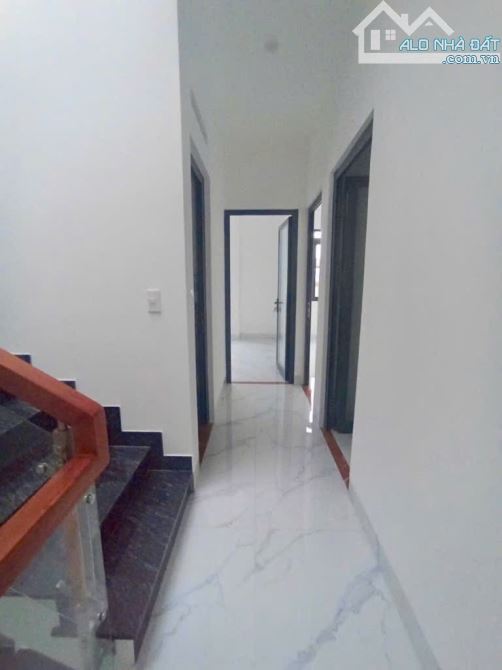 NHÀ MỚI ĐẸP 3 TẦNG GẦN LÊ VĂN THỊNH QUẬN 2 - 2