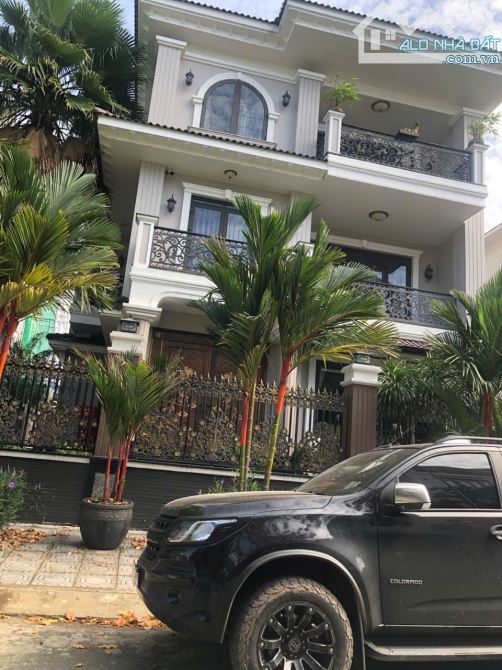 BÁN BIỆT THỰ ĐƠN LẬP BÌNH THẠNH - ĐẶNG THUỲ TRÂM P13 - DT 15x16m 4 TẦNG NHÀ MỚI - 35,5 TỶ - 2