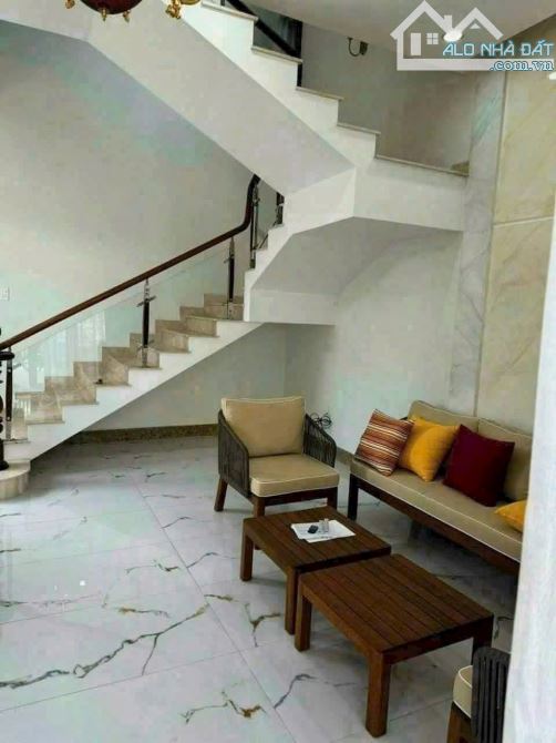 Biệt thự đường Phạm Văn Chiêu P6 TP Tân An - 2