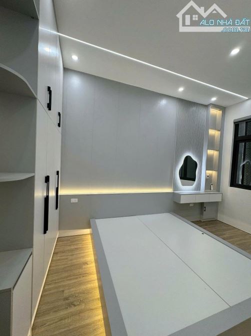 Phân lô cán bộ phố Nguyễn Tuân - TX  oto đỗ cửa - nhà đẹp ở ngay - 25m2 giá chỉ 7,3T - 2