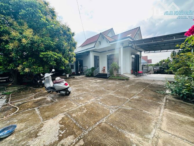 Bán nhà 401m2 Hẻm Nguyễn Thông, Tân Bình, LaGi giá ngộp 2.8 tỷ gần biển - 2