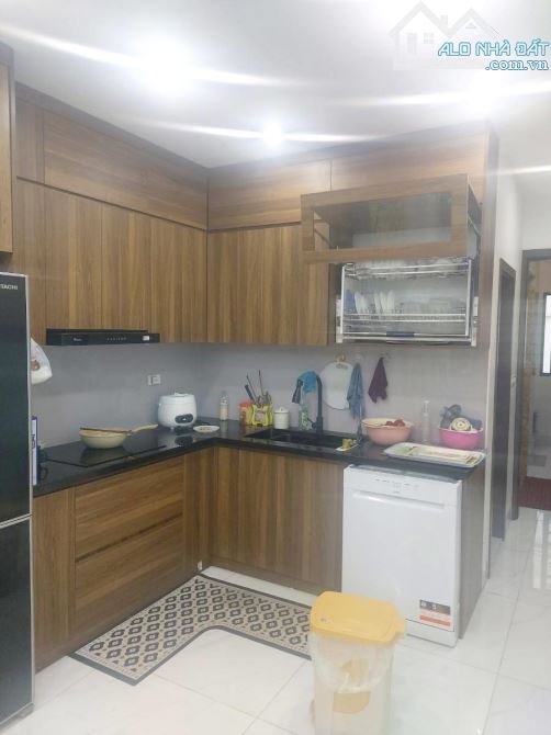 Bán nhà mặt phố Hoàng Hoa Thám vỉa hè kinh doanh –thang máy – văn phòng 65m 6tầng 31,8 tỷ - 2