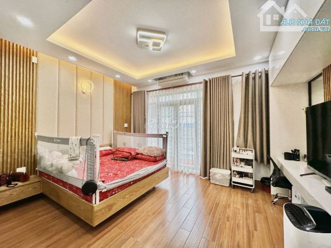 Bán Biệt thự Mặt tiền Nguyễn Thị nhỏ Tân bình. 5x27 nở hậu đẹp. 4 lầu giá chỉ 38 tỷ TL - 2