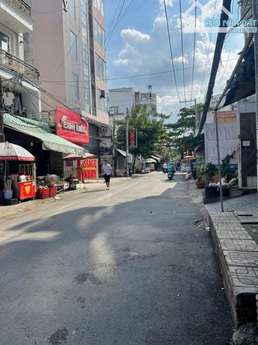 GÒ VẤP, BÁN NHÀ NÁT GÓC 2MT QUANG TRUNG DT 108m2 - 2