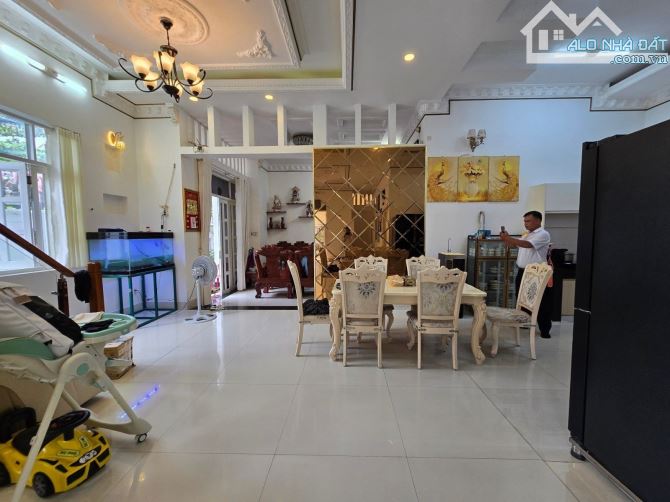 BIỆT THỰ 2 MẶT TIỀN – GIÁP QUẬN 7 – Vị trí cực hiếm – Lê Văn Lương, Phước Kiển, Nhà Bè - 2