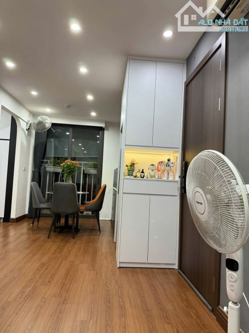 Bán gấp căn hộ ccmn Vân Hồ, dt 57m2, 2 ngủ, 1wc, full nội thất đẹp. - 2