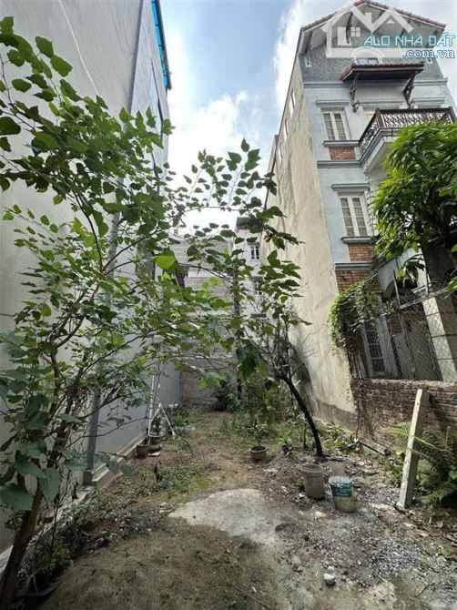 CHỦ CẦN BÁN GẤP - LÔ ĐẤT RỘNG GẦN HỒ TÂY - NHỈNH 15 TỶ - 2