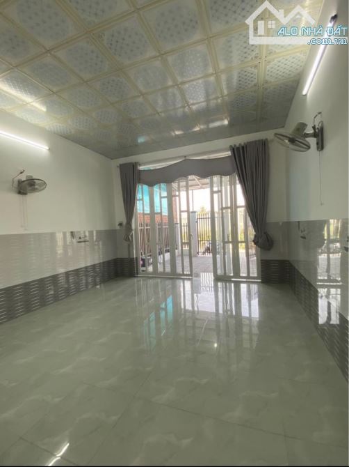 Bán gấp nhà 120m2 Xã tân hiệp SHR Giá 790tr Hóc Môn bán trong tuần Gấp !! - 2