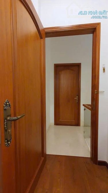 BÁN NHÀ ĐẸP 3 TẦNG – HẺM XE HƠI VIP TRẦN HƯNG ĐẠO – Q1 – 150M² SÀN – 19 TỶ TL - 2
