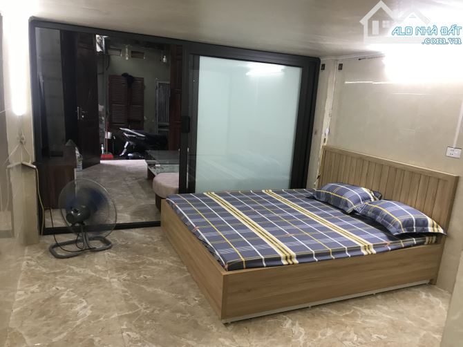 Bán Nhà Phố Kim Giang - 35m2 x 2T - Ngõ Thông - Ô Tô 5 Tạ Đỗ Cửa - MT 3.3m - Giá 2.150 tỷ - 2
