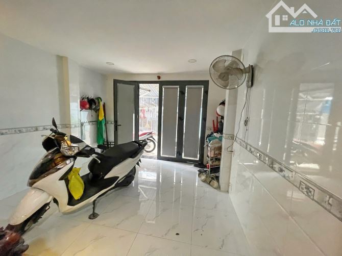 Q7 Nhà Đẹp 4 Tầng – Hẻm Xe Hơi Bùi Văn Ba – Gần Chợ – Giá 5,1 Tỷ - 2
