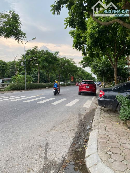 Bán đất Phúc Lợi , Diện tích 58m2 , Mặt tiền 6m, Giá 3.9 tỷ , Gần trường học - Gần Vinhome - 2