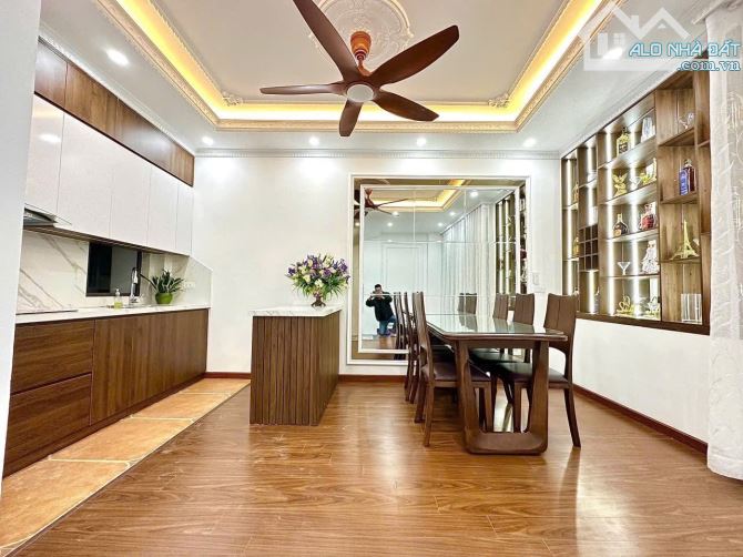 LÕI CẦU GIẤY – NHÀ ĐẸP 6 TẦNG – FULL NỘI THẤT – SÁT Ô TÔ – GIÁ NHỈNH 8 TỶ - 2