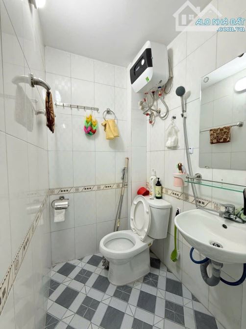 .Nhà 2 tầng Tôn Đức Thắng - Lê Chân - 2