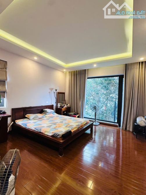 Biệt thự Thạch Bàn 271m, tiện ích, 22.6 tỷ - 2