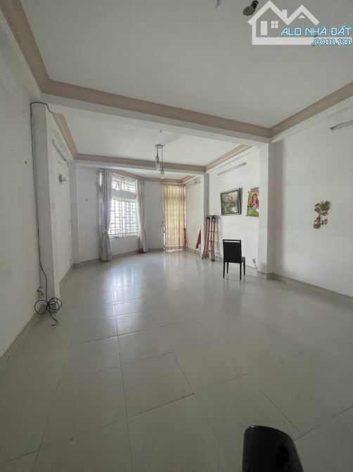 Bán nhà mt Phong Phú Q8 - Dt lớn (4.8x25) ngay chợ Xóm Củi - 3