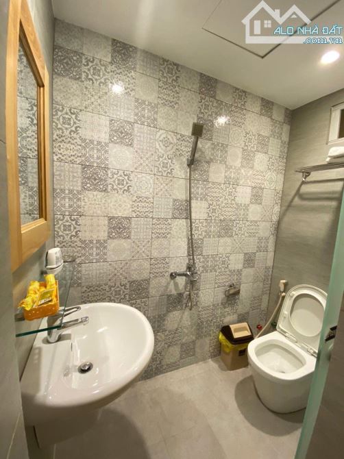 Bán tòa nhà căn hộ dịch vu đg Tô Hiến Thành Q10, Dt: 5.9x20 hầm 6 tầng ST, HD thuê 90tr/th - 3
