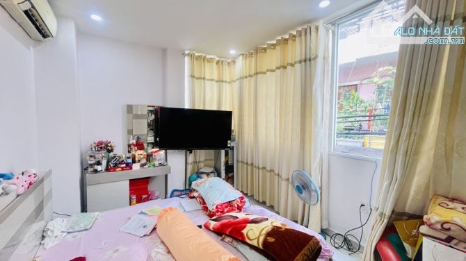 BÁN NHÀ LÔ GÓC 2 MẶT HẺM – NGUYỄN ĐÌNH CHÍNH, Q. PHÚ NHUẬN - 2