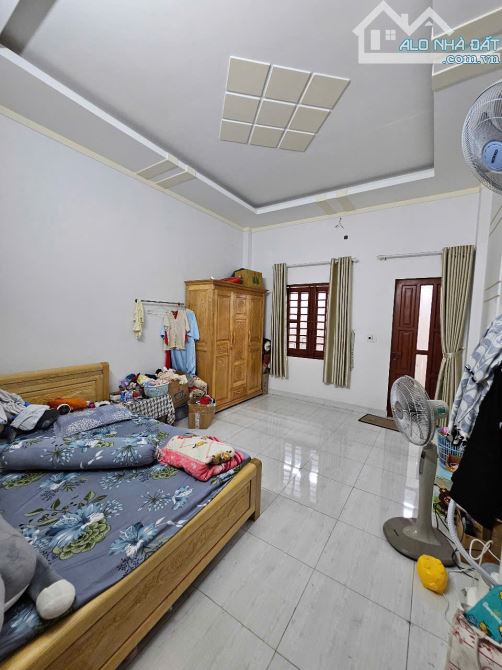 Nhà phố gần chợ Dĩ An 1, phường Đông Hoà, TP Dĩ An. 4,8 tỷ - 3