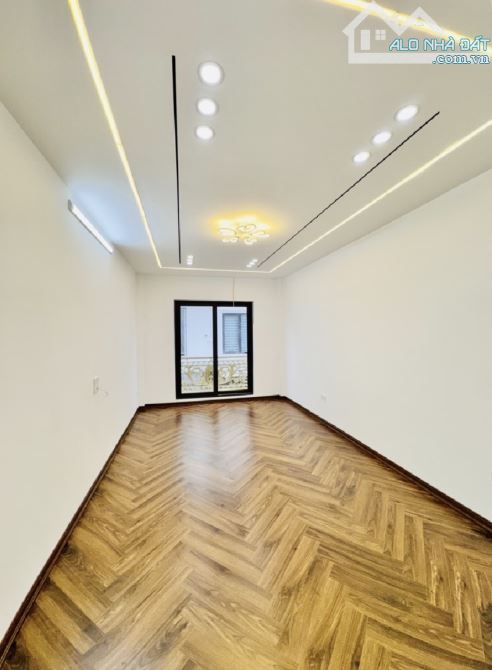 🔥 NHÀ MỚI BÁT KHỐI – 6 TẦNG THANG MÁY – Ô TÔ VÀO TẬN CỬA 📐 38m² x 6 tầng – thiết kế 4PN - 3