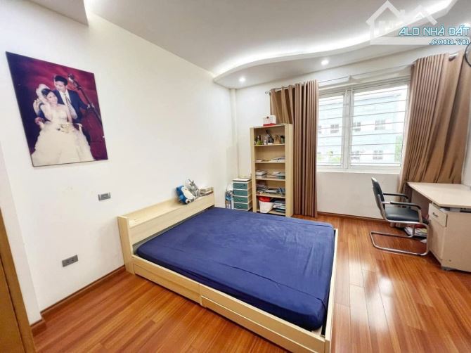 Bán nhà ngõ 1395 Giải Phóng, SĐCC 33m2 x 5 tầng, gần phố - 3