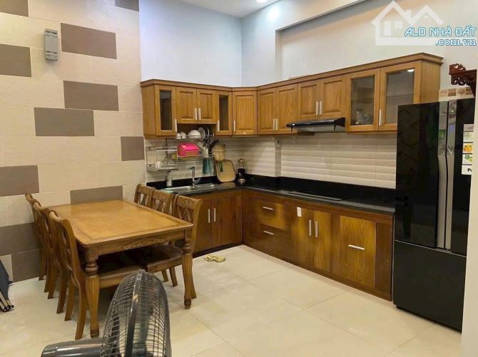 HẠ GIÁ BÁN GẤP NHÀ NGUYỄN KIỆM TỪ 9T5 CÒN 8T9 SỔ HỒNG HOÀN CÔNG ĐỦ 84m2 - 3