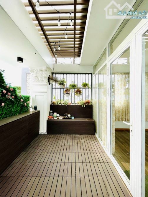 VỪA BÁN VỪA CHO- BÁN NHÀ TẶNG ĐẤT- HOÀNG HOA THÁM- DT 10X15m,( 5 tầng)- Giá 13,2 tỷ tl. - 3