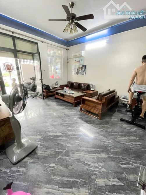 🏡 Nhà 3 Tầng Đẹp Tại Trung Tâm Thị Trấn An Dương – 56m², Ngõ Ô Tô, Chỉ 2,35 Tỷ - 3