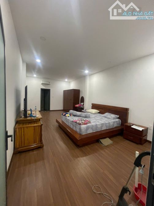 Bán nhà 3 tầng  đẹp đường số 81 Phường Tân Quy Quận 7. Cách Lotte 600m giá tốt - 3
