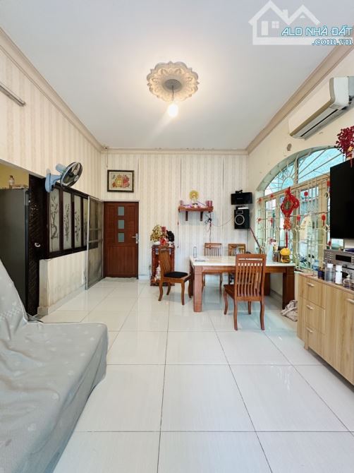BIỆT THỰ SÂN VƯỜN GÒ VẤP - DT KHỦNG - DT 300M - 10.5Mx28.5M FULLTHỔ - LÊ ĐỨC THỌ - 21.5 TỶ - 3