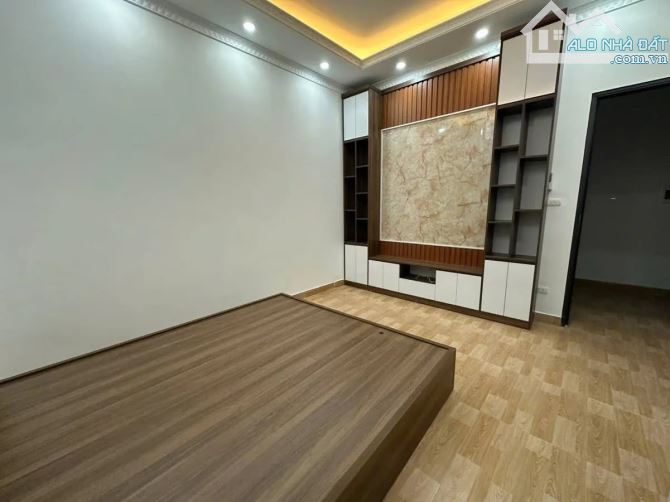 HÀNG KỊCH ĐỘC HOÀNG VĂN THÁI, LÔ GÓC 35M2, KNH DOANH ĐỈNH, NGÕ Ô TÔ TRÁNH, 7.2T Ở NGAY - 3