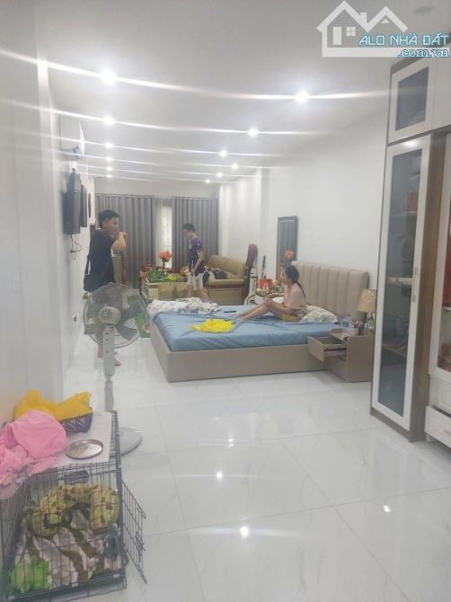 Bán nhà mặt phố Hoàng Hoa Thám vỉa hè kinh doanh –thang máy – văn phòng 65m 6tầng 31,8 tỷ - 3