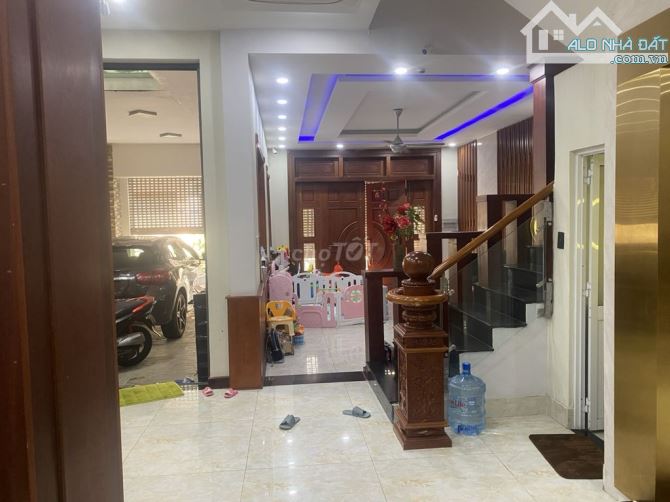 Bán Biệt thự Mặt tiền Nguyễn Thị nhỏ Tân bình. 5x27 nở hậu đẹp. 4 lầu giá chỉ 38 tỷ TL - 3