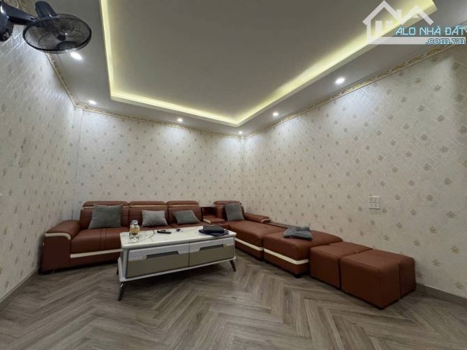 Bán nhà Ngô Thì Sỹ- Vạn Phúc ,41m2, 6 Tầng , Thang Máy, Kinh doanh - Oto vào nhà chỉ 12 tỷ - 3