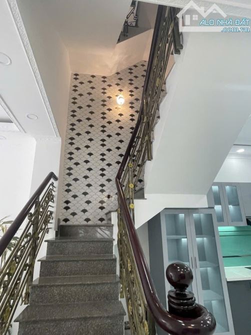 NHÀ ĐẸP KHU HIẾM, SỔ VUÔNG - NGUYỄN THÁI BÌNH, K300 - 4.2x14m, 4 TẦNG - 12 TỶ - 3