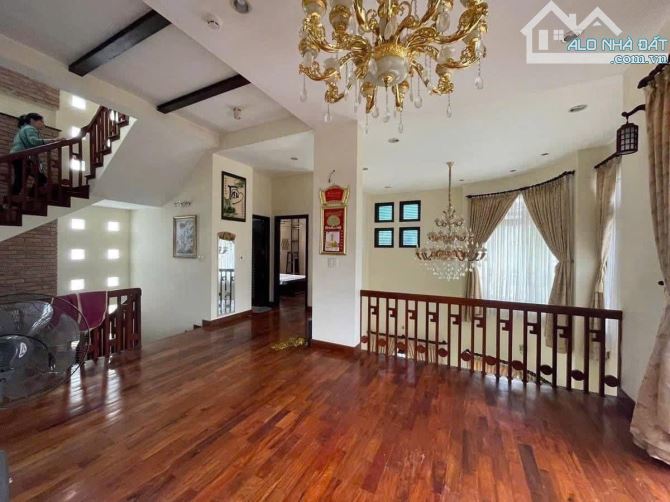 🔥🔥🔥🔥🔥Cho thuê biệt thự 2 mặt tiền đường PHAN VĂN TRƯỜNG VỸ DẠ TP HUẾ 300m2 - 3
